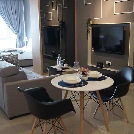 Twin Galaxy Suites By Iconic Bliss Johor Bahru Kültér fotó
