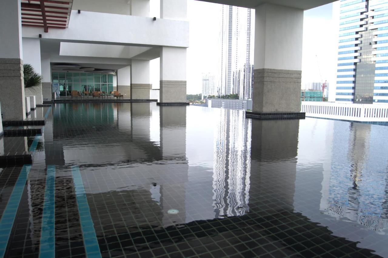 Twin Galaxy Suites By Iconic Bliss Johor Bahru Kültér fotó