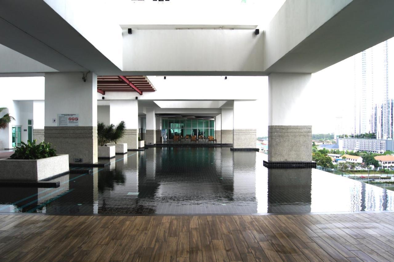 Twin Galaxy Suites By Iconic Bliss Johor Bahru Kültér fotó