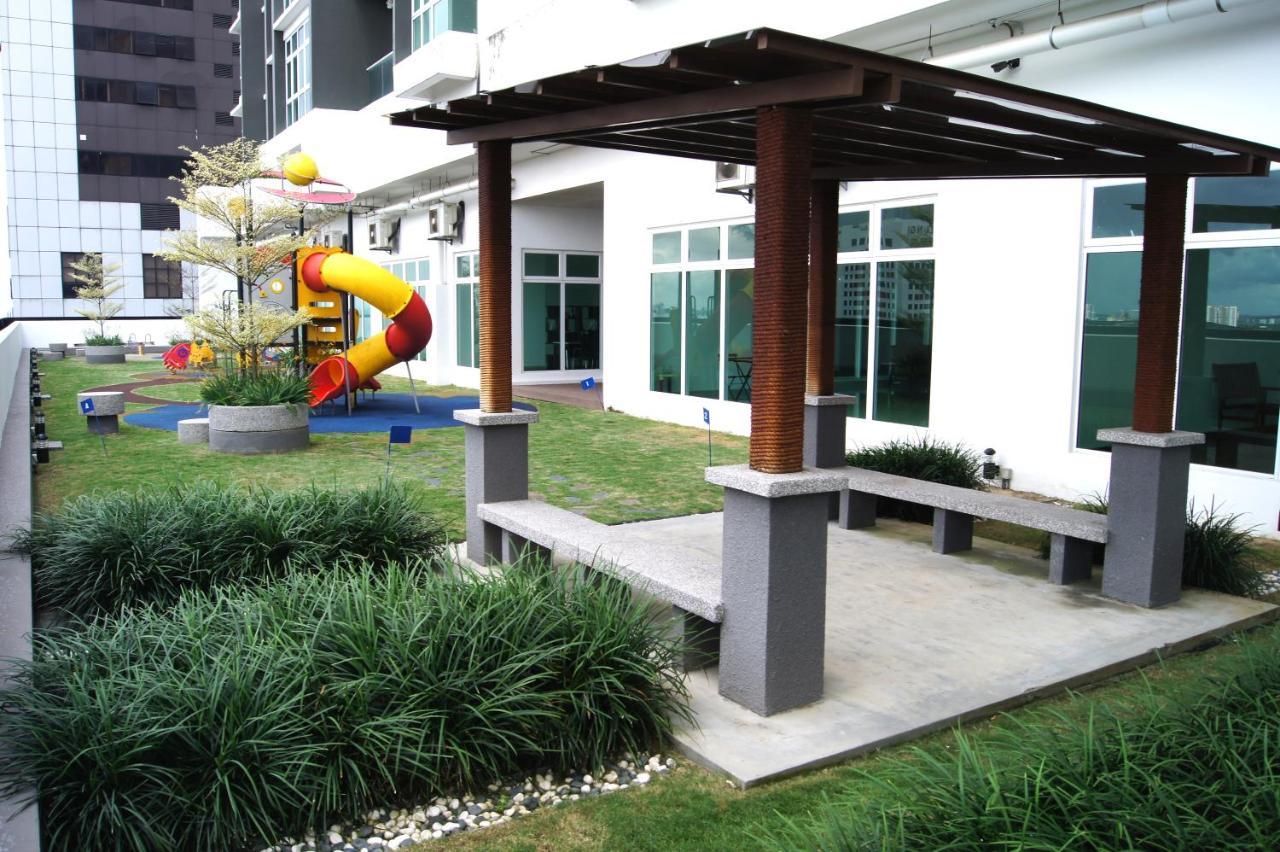 Twin Galaxy Suites By Iconic Bliss Johor Bahru Kültér fotó