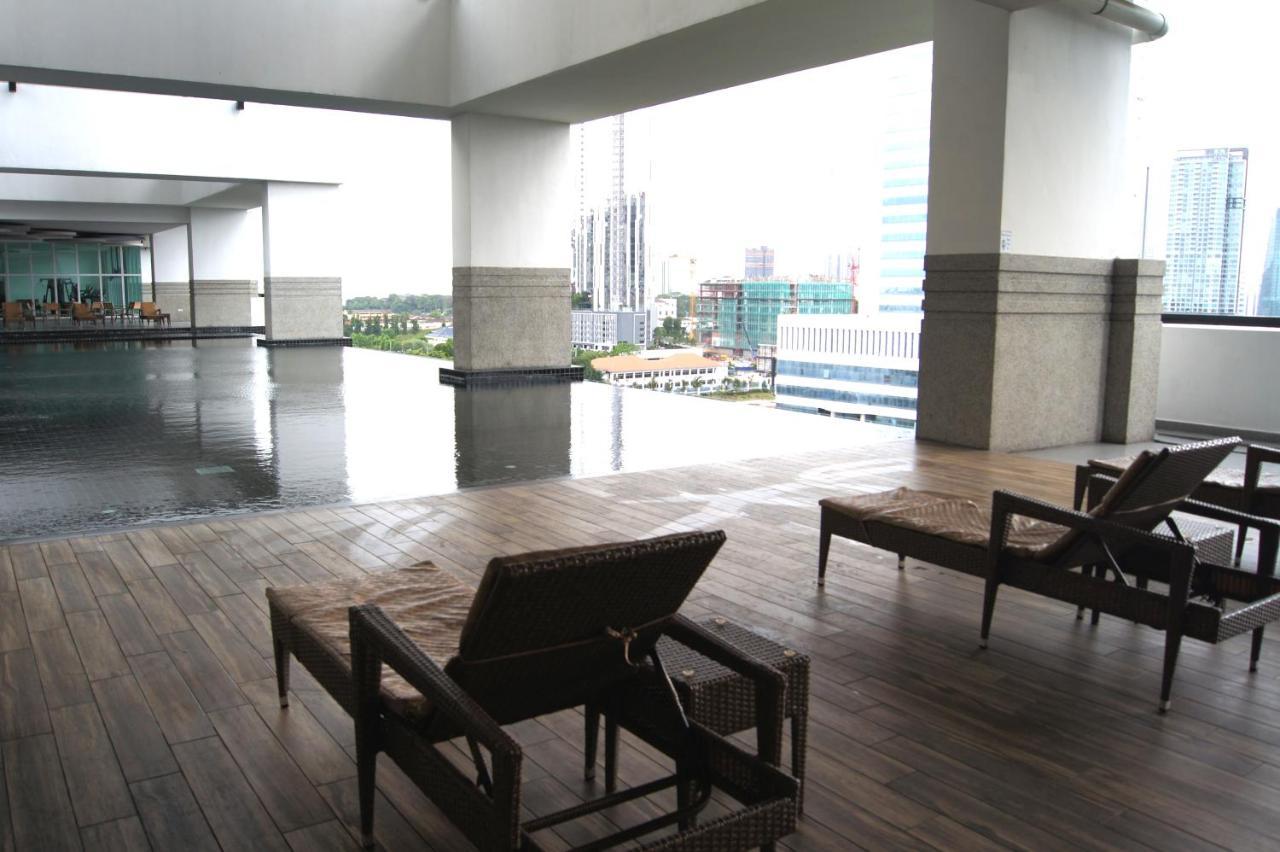 Twin Galaxy Suites By Iconic Bliss Johor Bahru Kültér fotó